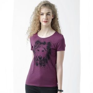 Plum wolf t-shirt